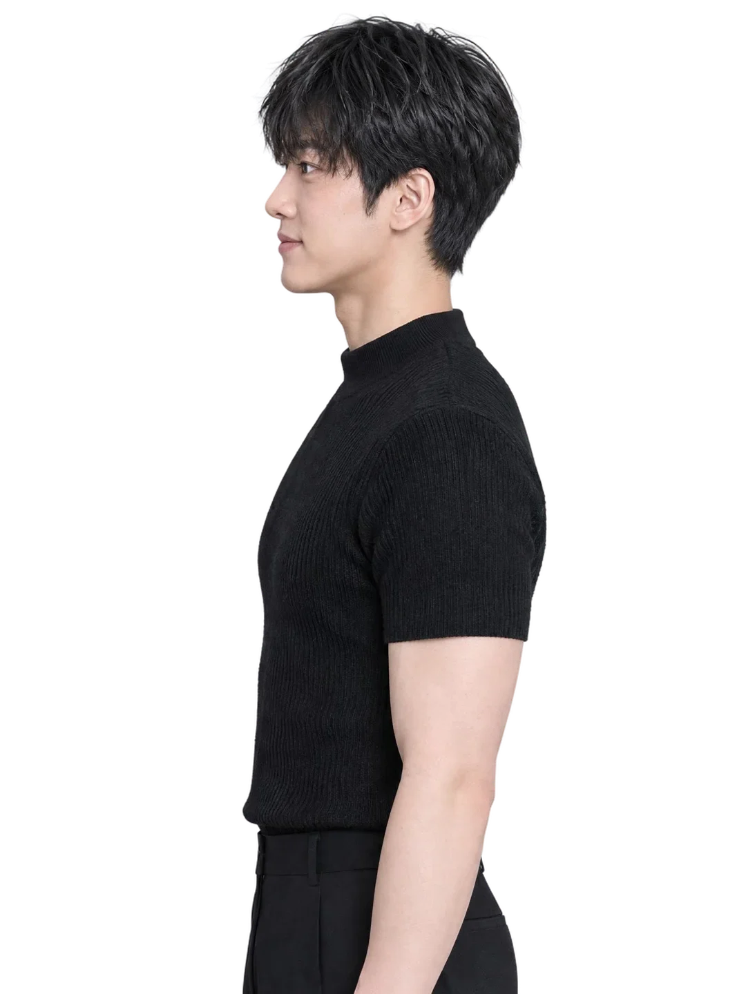 Ji-ho Lee, left profile view