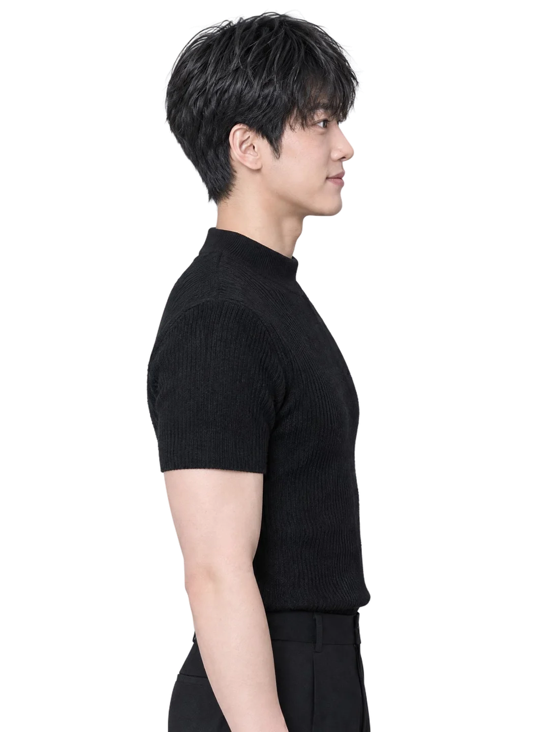 Ji-ho Lee, right profile view