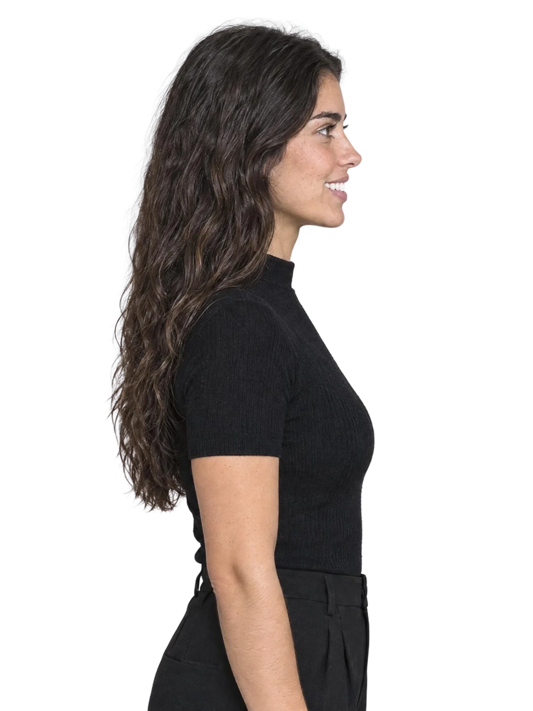 Lucía Navarro, right profile view