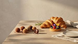 Example image 1 for Luxury food advertising hero frame prompt