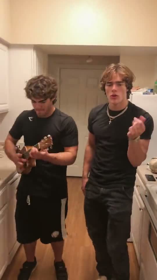 Oouuh Kitchen Duet AI Video Generator AI photo example 2 created with imageat